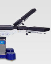 Chirurgischer Operationstisch Purple Horn, Metalloperations-Theater-Bett T formte Basis